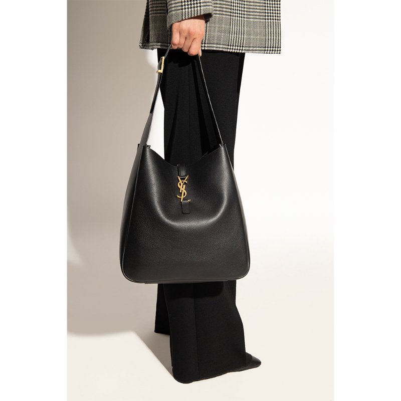 Yves Saint Laurent Le 5 À 7 Small Grain Shoulder Bag for Women in Black - 850533-AAAUQ-1000-5