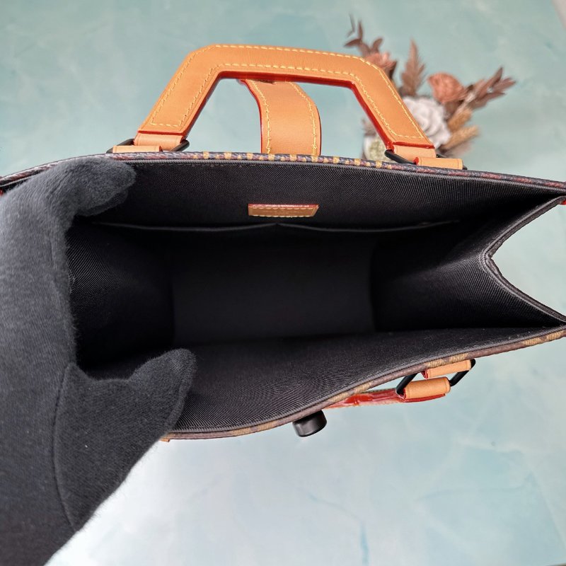 LV Nigo聯名托特包-4