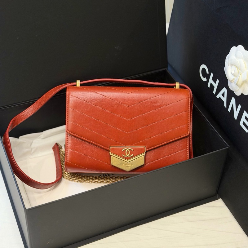 香奈兒Chanel漢堡系列紅金V紋信封包 24開-1