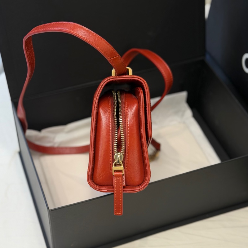 香奈兒Chanel漢堡系列紅金V紋信封包 24開-2