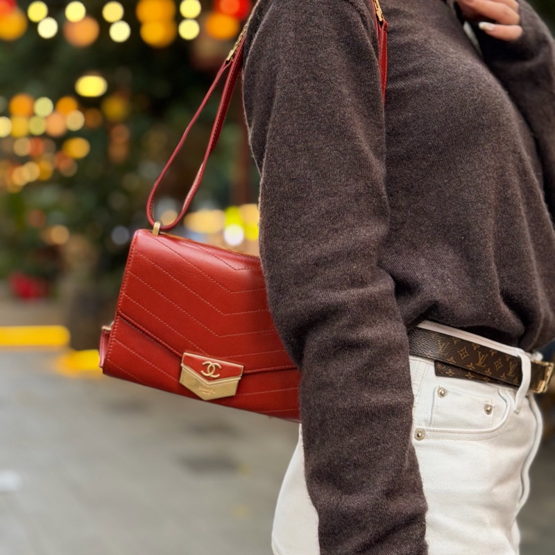 香奈兒Chanel漢堡系列紅金V紋信封包 24開-3