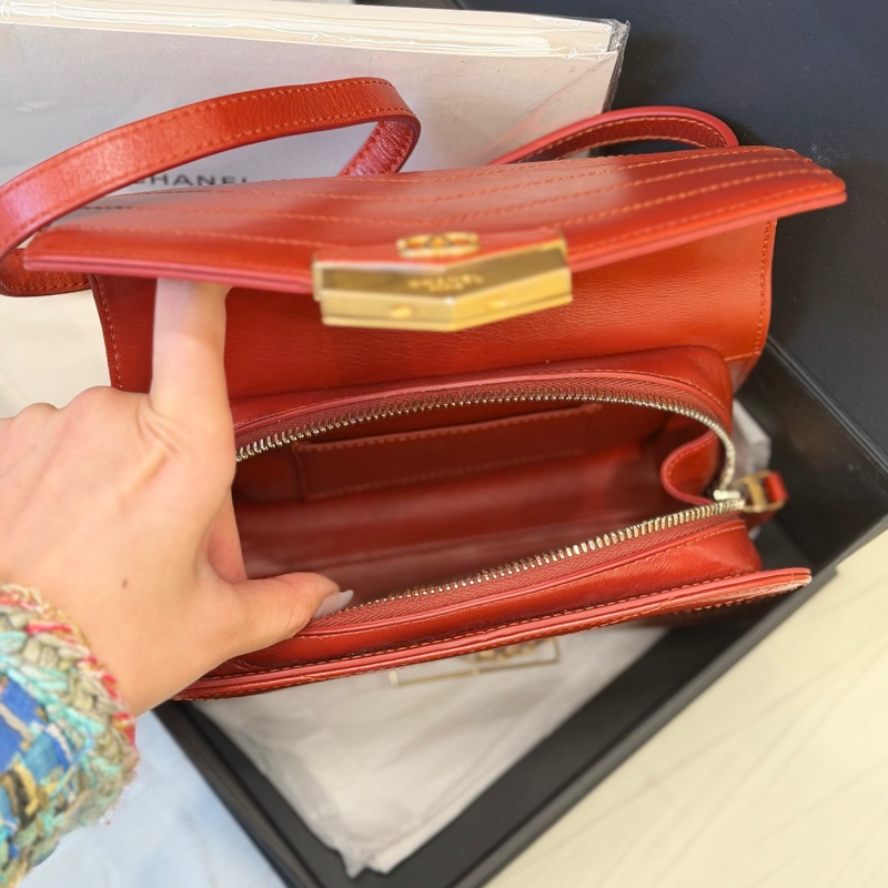 香奈兒Chanel漢堡系列紅金V紋信封包 24開-7