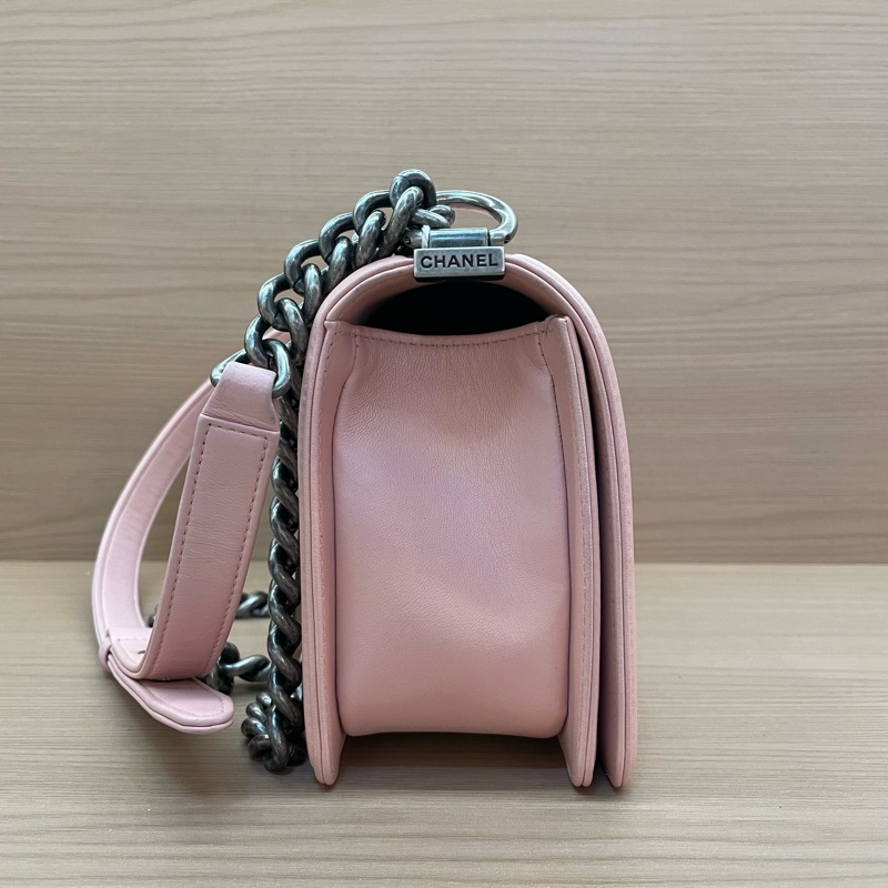 NO:D13 Chanel LEBOY 淺粉色牛皮 中號 2015年 20開 手提單肩鏈條包 有塵袋 無卡無盒子尺寸底長25*高14*寬8*-3