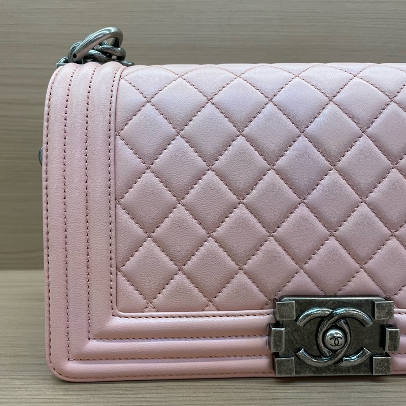 NO:D13 Chanel LEBOY 淺粉色牛皮 中號 2015年 20開 手提單肩鏈條包 有塵袋 無卡無盒子尺寸底長25*高14*寬8*-4