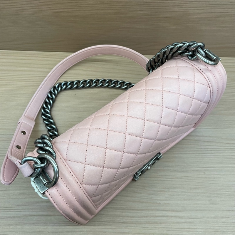 NO:D13 Chanel LEBOY 淺粉色牛皮 中號 2015年 20開 手提單肩鏈條包 有塵袋 無卡無盒子尺寸底長25*高14*寬8*-9