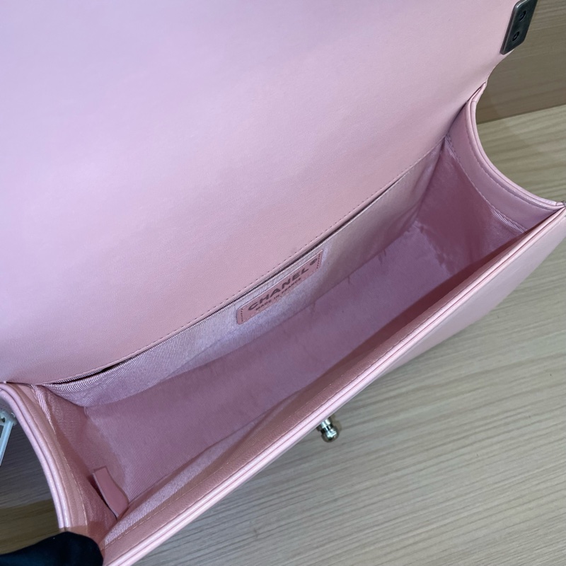 NO:D13 Chanel LEBOY 淺粉色牛皮 中號 2015年 20開 手提單肩鏈條包 有塵袋 無卡無盒子尺寸底長25*高14*寬8*-11