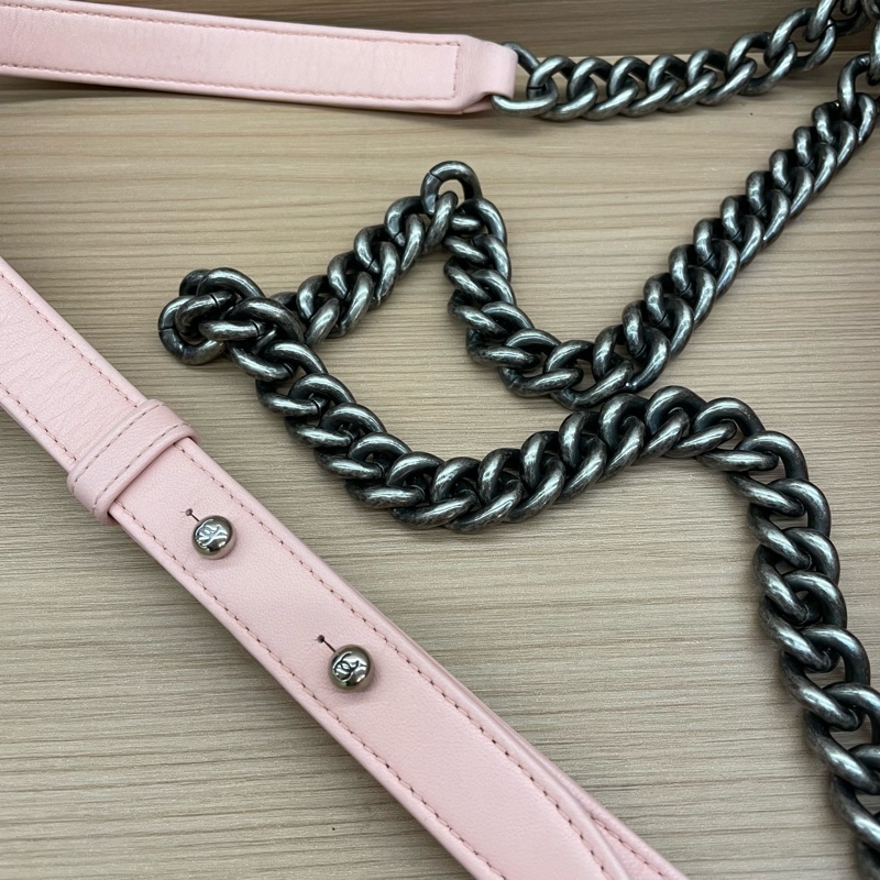 NO:D13 Chanel LEBOY 淺粉色牛皮 中號 2015年 20開 手提單肩鏈條包 有塵袋 無卡無盒子尺寸底長25*高14*寬8*-12