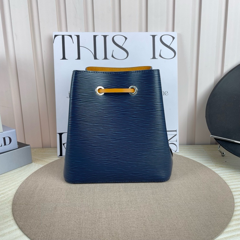 LV NeoNoe BB 水桶 藍色拼色水波紋桶包 芯片款 尺寸約20×13×20 附件塵袋 盒子-4