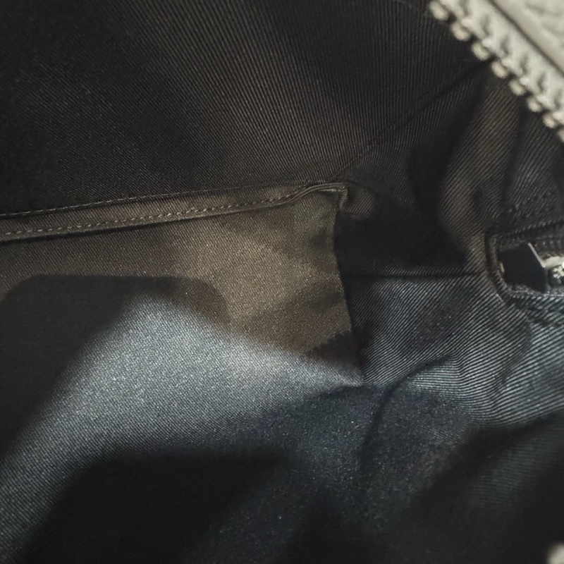 LV M53288 Soft Trunk黑色 壓紋 牛皮 軟箱 皮革 方箱 斜背包-27