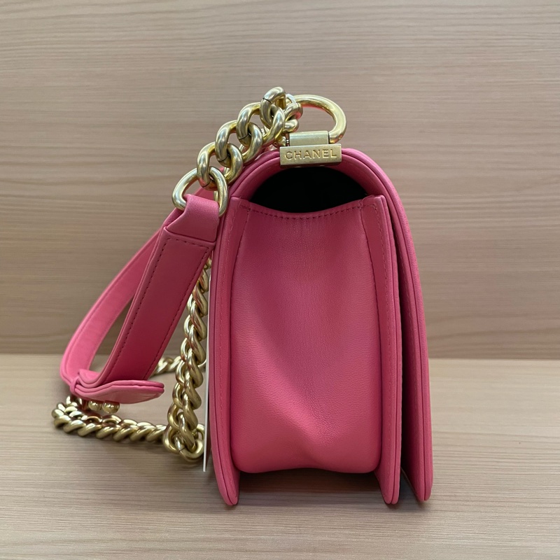 NO:D14 chanel 香奈儿  玫粉 LEBOY 2017年 23開 复古金扣 牛皮中號  單肩斜挎鏈條包 有塵袋 無卡無盒子尺寸底長25*高14*寬8*-3