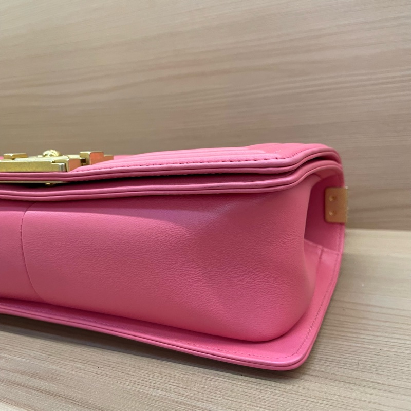 NO:D14 chanel 香奈儿  玫粉 LEBOY 2017年 23開 复古金扣 牛皮中號  單肩斜挎鏈條包 有塵袋 無卡無盒子尺寸底長25*高14*寬8*-6