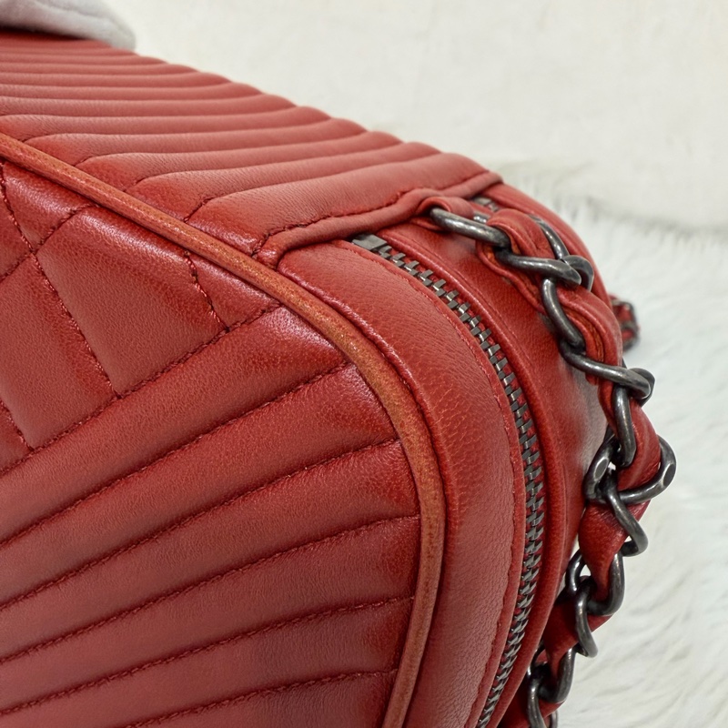 CHANEL BOY CAMERA COCO 19 紅色 暗紅 牛皮 復古銀鍊 相機包肩背包手機包斜背包拉鍊包-10