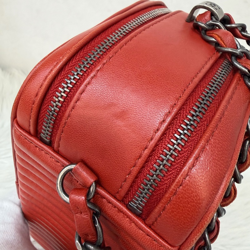 CHANEL BOY CAMERA COCO 19 紅色 暗紅 牛皮 復古銀鍊 相機包肩背包手機包斜背包拉鍊包-22