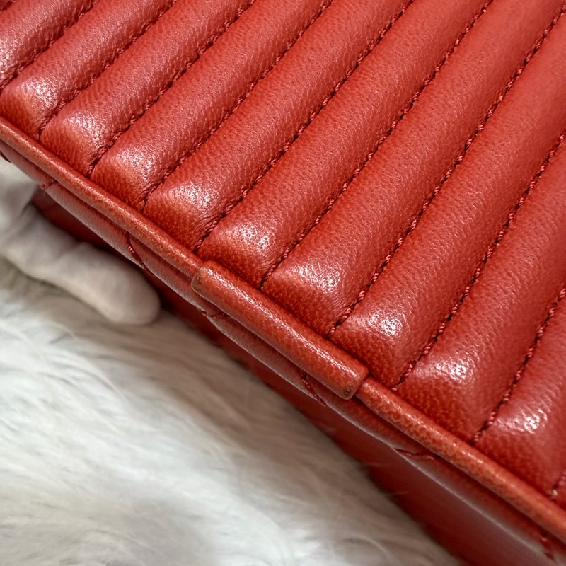 CHANEL BOY CAMERA COCO 19 紅色 暗紅 牛皮 復古銀鍊 相機包肩背包手機包斜背包拉鍊包-24