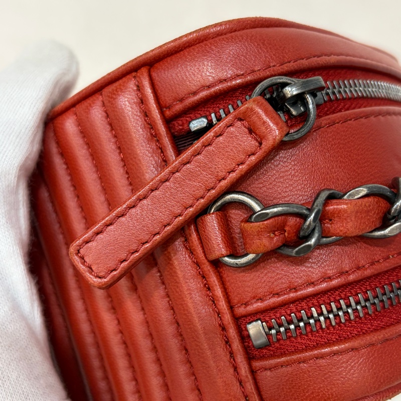 CHANEL BOY CAMERA COCO 19 紅色 暗紅 牛皮 復古銀鍊 相機包肩背包手機包斜背包拉鍊包-31