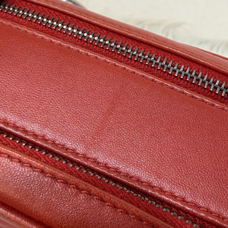 CHANEL BOY CAMERA COCO 19 紅色 暗紅 牛皮 復古銀鍊 相機包肩背包手機包斜背包拉鍊包-32