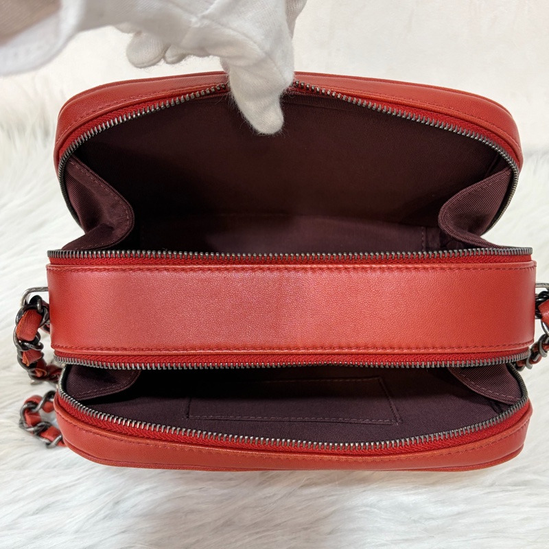 CHANEL BOY CAMERA COCO 19 紅色 暗紅 牛皮 復古銀鍊 相機包肩背包手機包斜背包拉鍊包-35