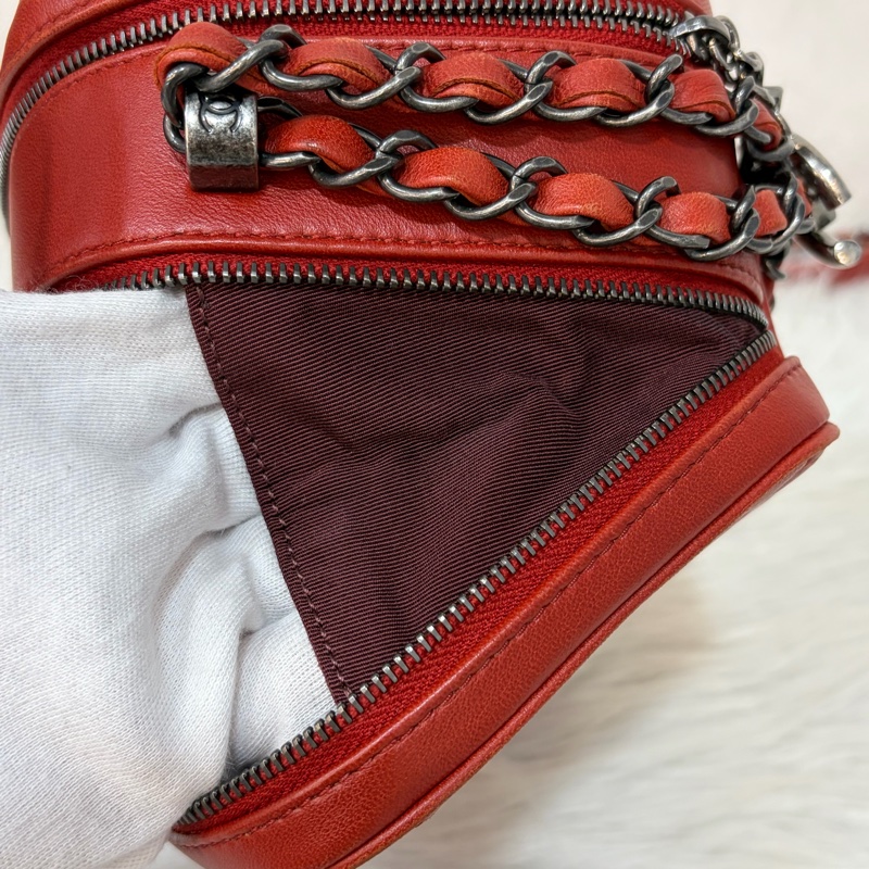 CHANEL BOY CAMERA COCO 19 紅色 暗紅 牛皮 復古銀鍊 相機包肩背包手機包斜背包拉鍊包-40