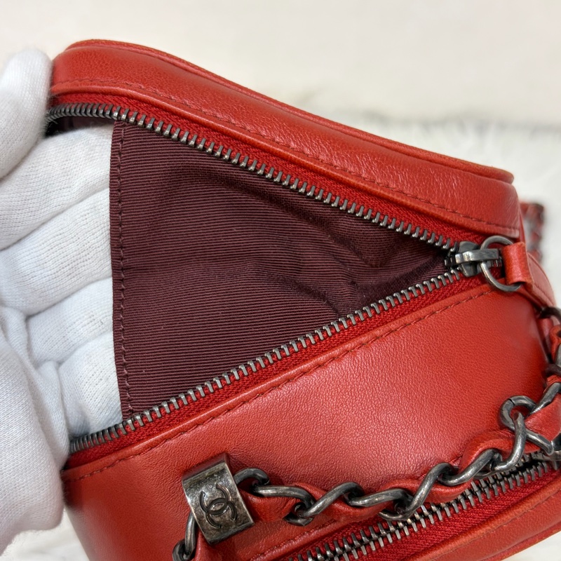 CHANEL BOY CAMERA COCO 19 紅色 暗紅 牛皮 復古銀鍊 相機包肩背包手機包斜背包拉鍊包-41