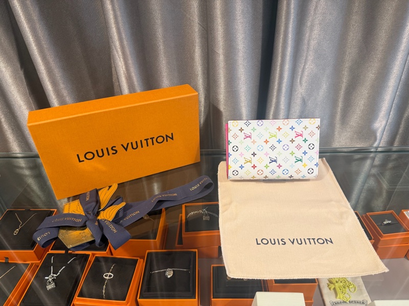 LV X TM白三彩passport holder-0