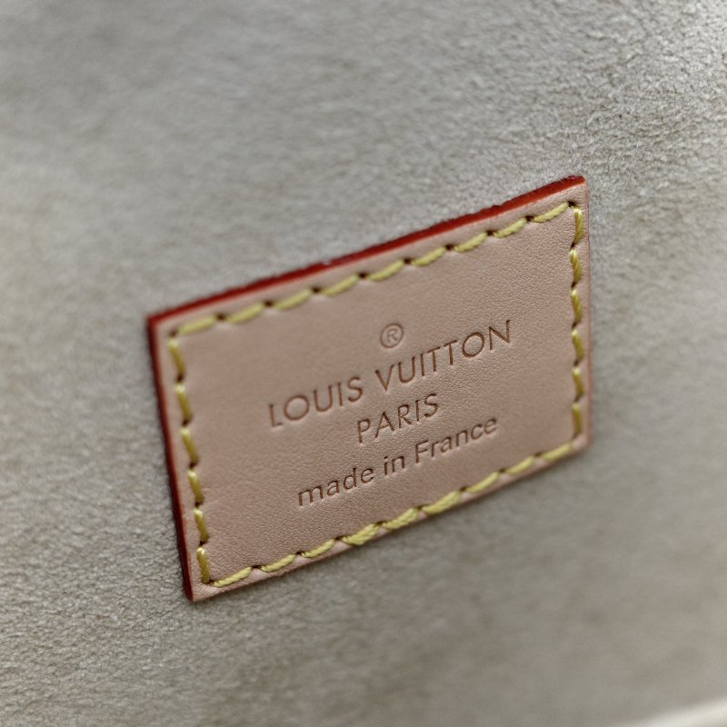 （近新品♥️未使用）Louis Vuitton 路易威登 Saumur 雙子星 BB 手提包 斜挎包 M46740｜專櫃84,600-26