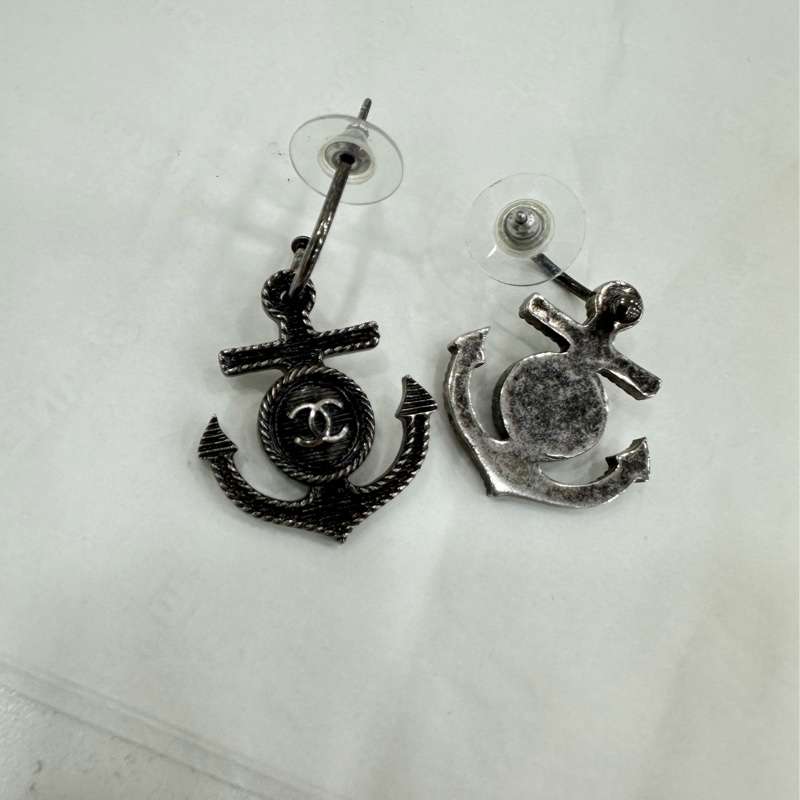 CHANEL 香奈兒 銀色船錨耳環，復古做舊銀色-4