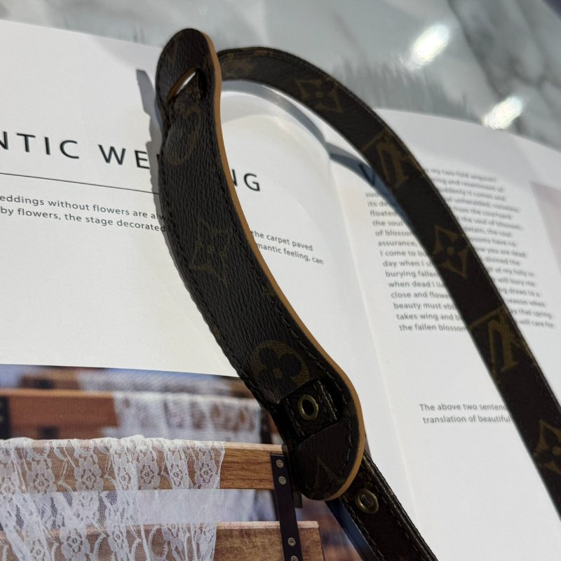 LV 老花可調整背帶-4