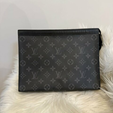 LV Voyage MM灰黑手拿包 晶片