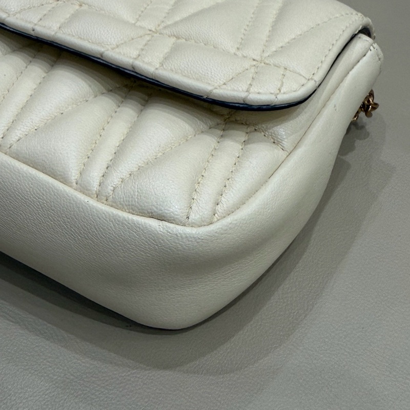 Versace範思哲Virtus系列白色金扣鏈條包-6