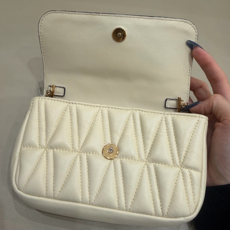 Versace範思哲Virtus系列白色金扣鏈條包-8