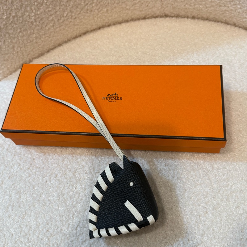 Hermes horse charm-1