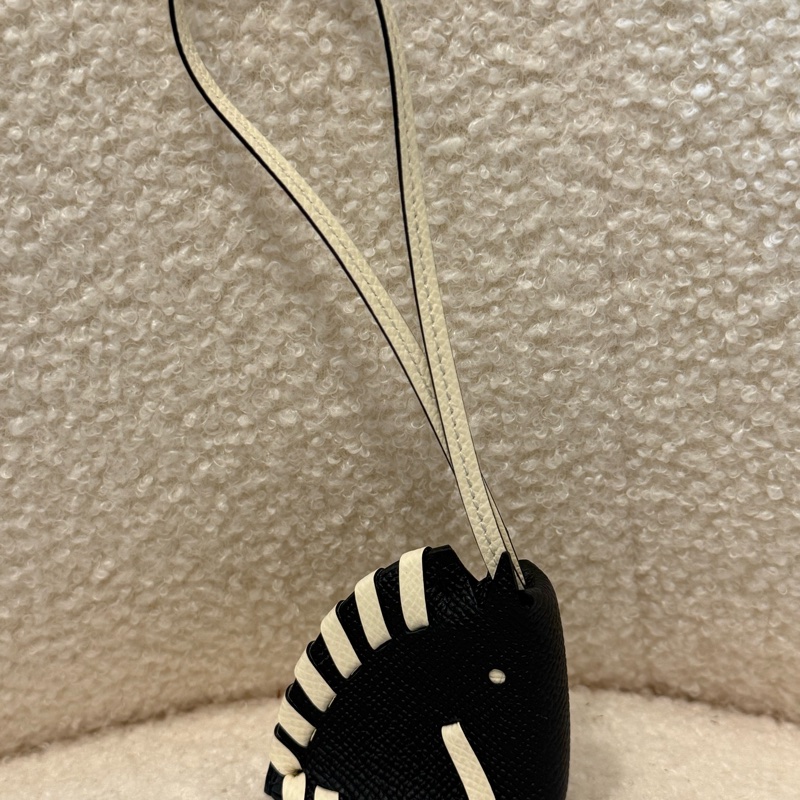 Hermes horse charm-3