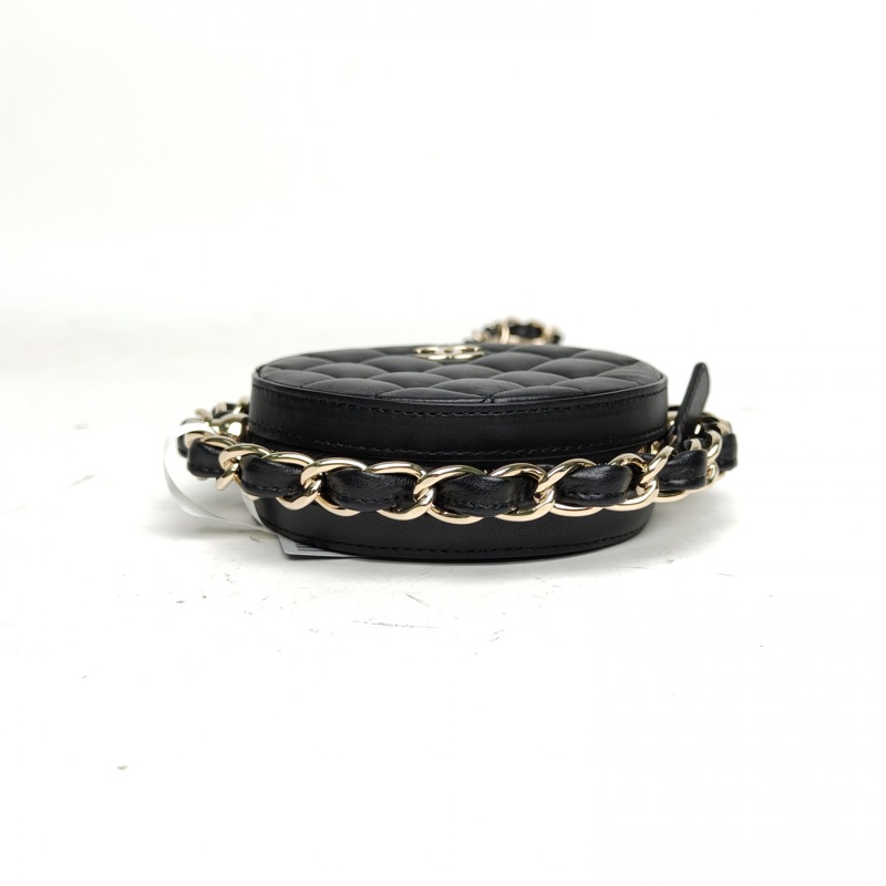 CHANEL CF季節款22早春金球旋轉圓餅包MINI黑色羊皮31開金扣-3
