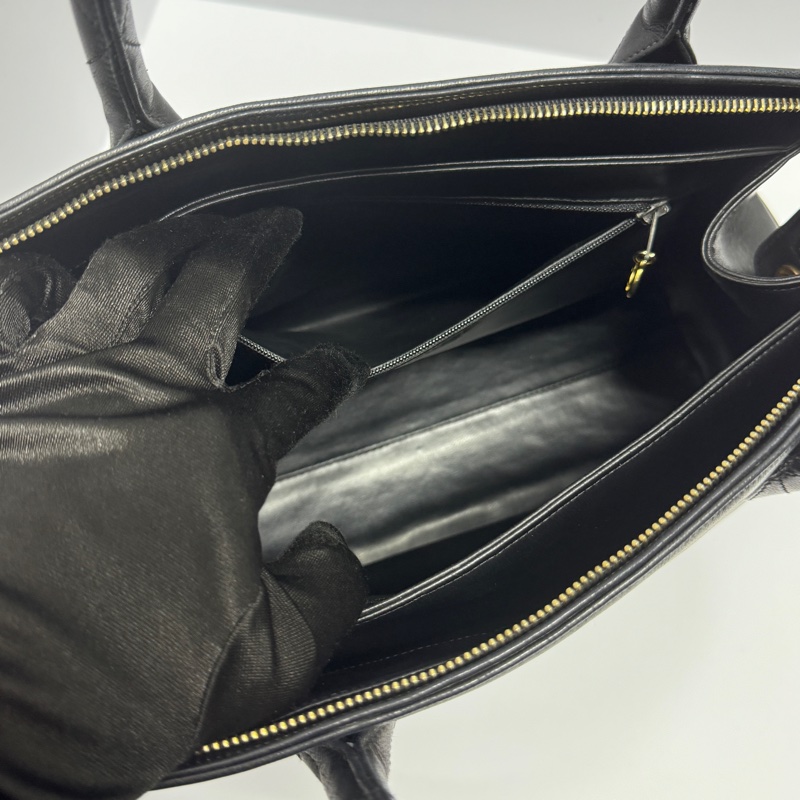 【超級新🆕】 Chanel 黑金羊皮 小托特肩背包 (專櫃223,000)-22