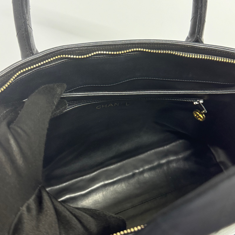 【超級新🆕】 Chanel 黑金羊皮 小托特肩背包 (專櫃223,000)-24