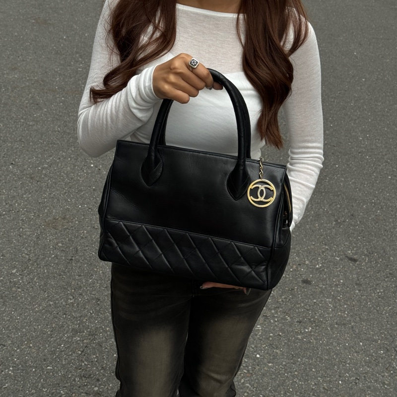 【超級新🆕】 Chanel 黑金羊皮 小托特肩背包 (專櫃223,000)-29