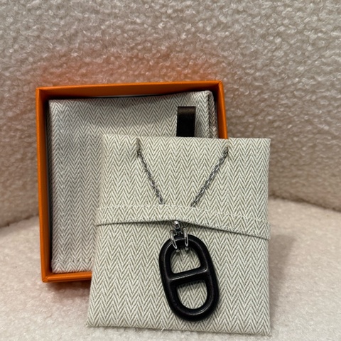 Hermes 豬鼻子頸鏈