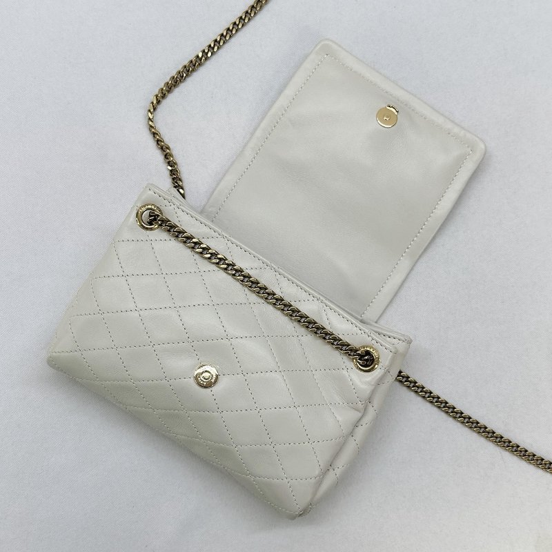 YSL Mini Nolita小羊皮斜背包-4