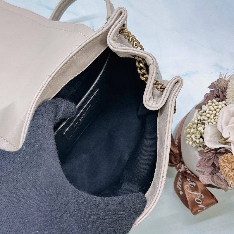 YSL Mini Nolita絎縫小羊皮斜背包-5