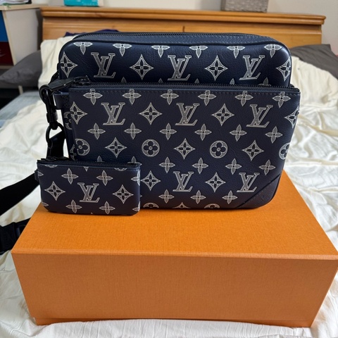 Louis Vuitton Trio M24753三合一壓紋老花郵差包