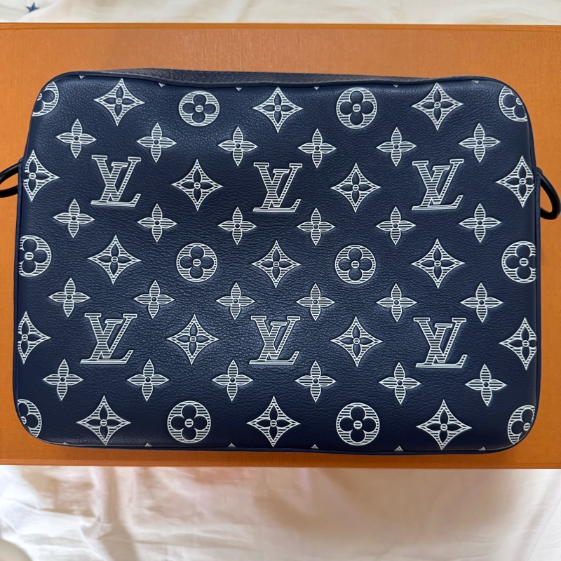 Louis Vuitton Trio M24753三合一壓紋老花郵差包-6