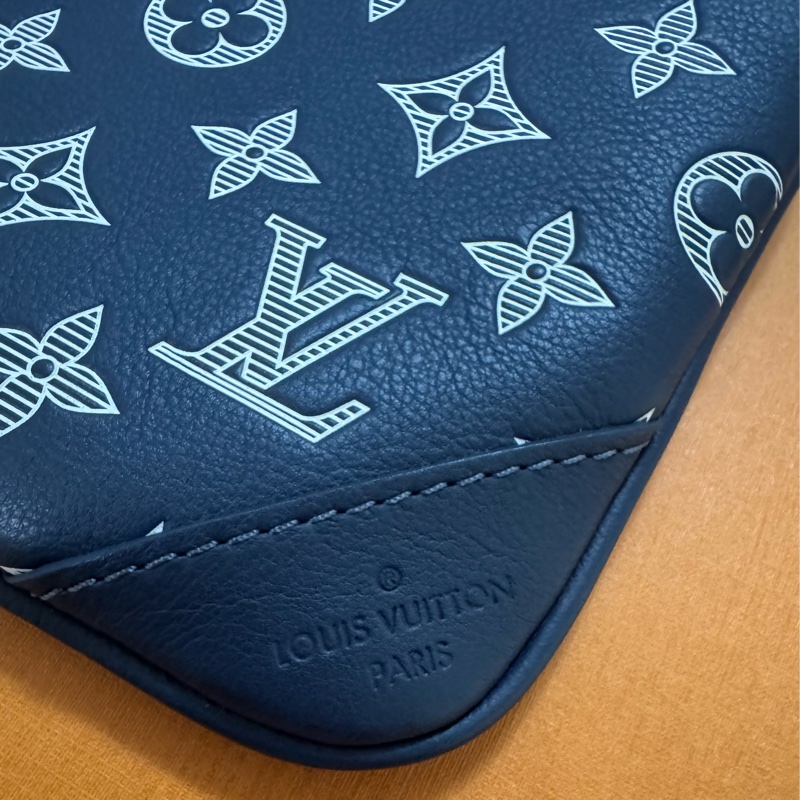 Louis Vuitton Trio M24753三合一壓紋老花郵差包-16