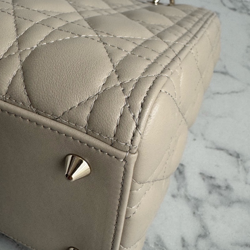 Dior燕麥色5*5黛妃包  超美❤️‍🔥❤️‍🔥❤️‍🔥-8