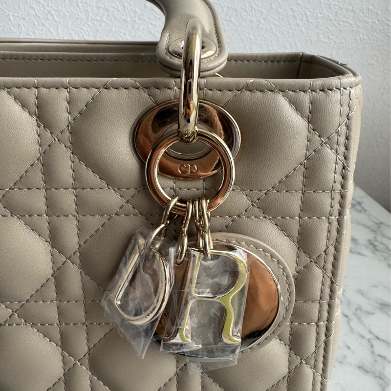 Dior燕麥色5*5黛妃包  超美❤️‍🔥❤️‍🔥❤️‍🔥-11