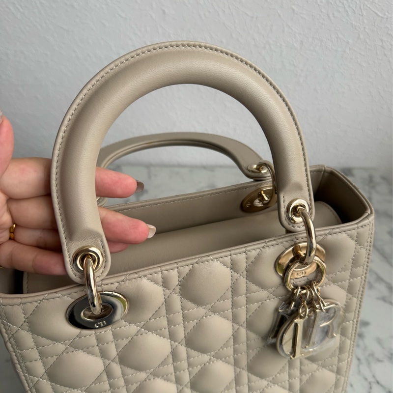 Dior燕麥色5*5黛妃包  超美❤️‍🔥❤️‍🔥❤️‍🔥-15