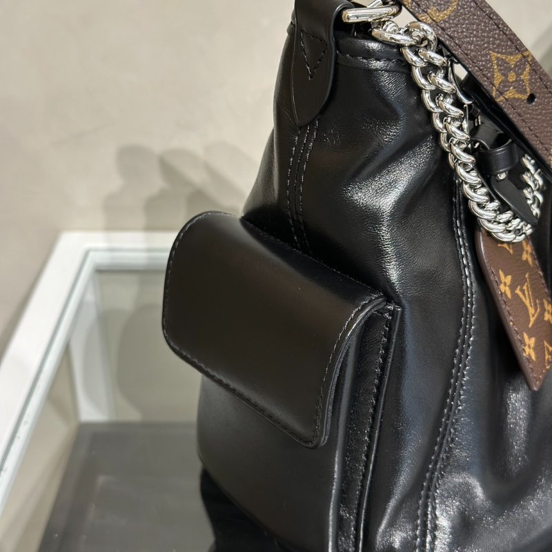 LOUIS VUITTON CarryAll Cargo Vibe - PM黑-6