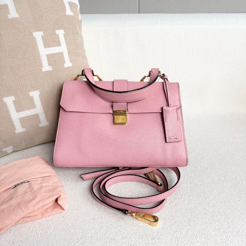 MiuMiu 風琴郵差包 粉色 牛皮 28*20*9 98新配件塵袋-1