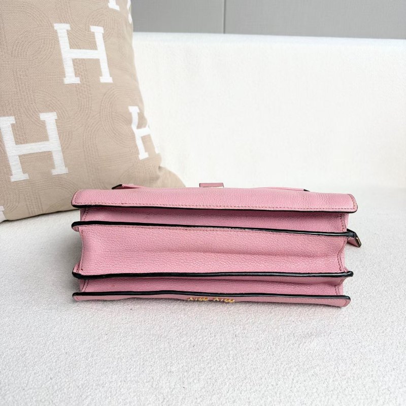 MiuMiu 風琴郵差包 粉色 牛皮 28*20*9 98新配件塵袋-3