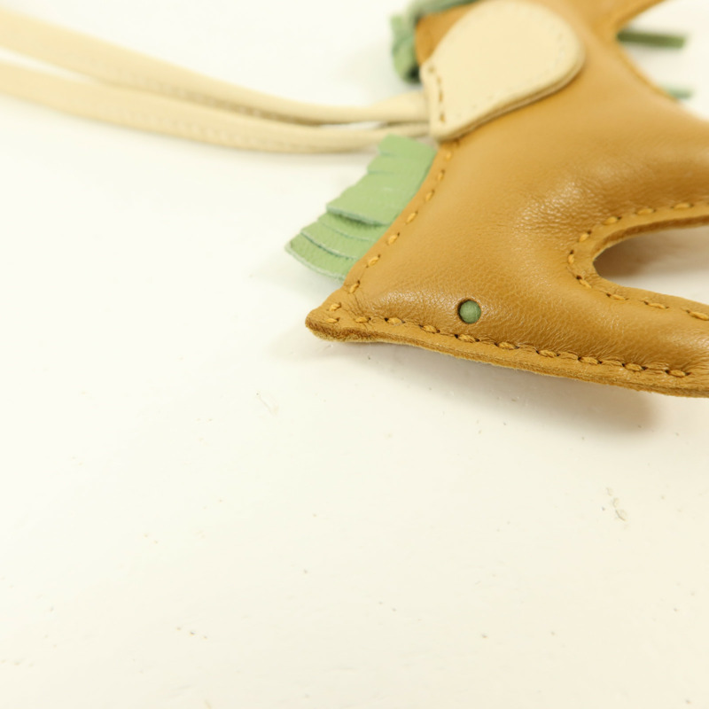 HERMES Milo皮革Rodeo PM掛飾Sesame/Vert Criquet-7
