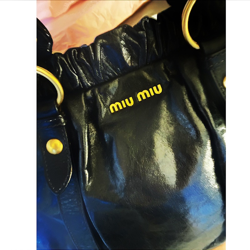 Miumiu黑金油蠟包Vitello Lux 2WAY 手提 肩背 斜背包 機車包 機場包-2